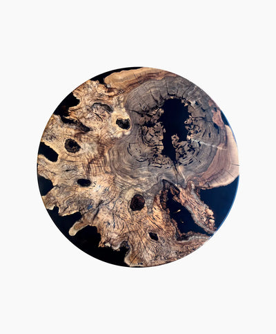 Couchtisch aus Olivenholz mit schwarzem Epoxidharz